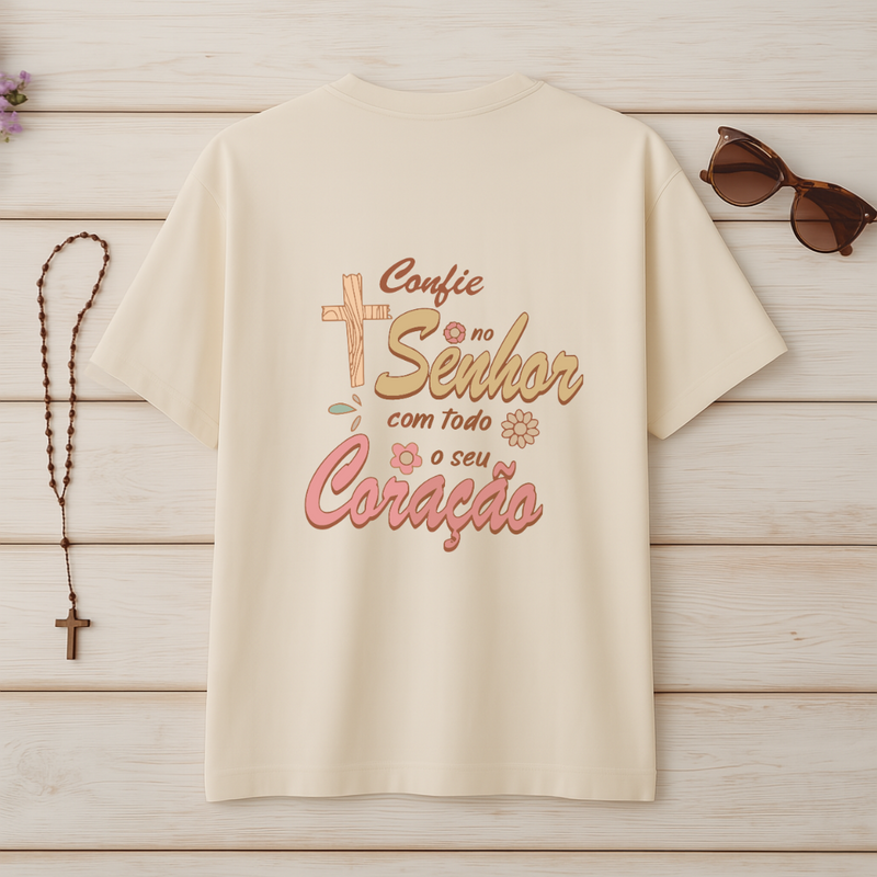 Camiseta Oversized Confie No Senhor