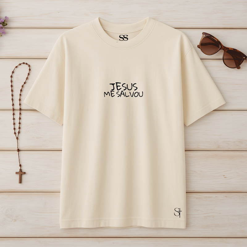 Camiseta Oversized Jesus Me Salvou