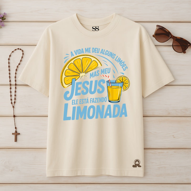 Camiseta Oversized A Vida Me Deu Alguns Limões